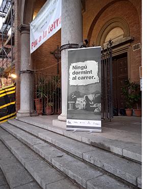 Ningú dormint al carrer
