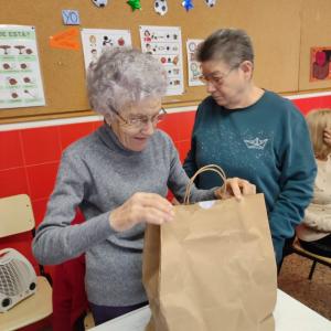 Els regals dels "reyes Majos" a la Vinya