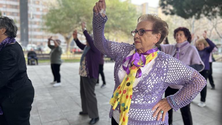 gent gran zumba al carrer