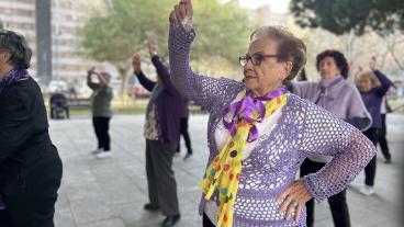 gent gran zumba al carrer